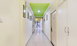 Fabhotel The Brown Tree