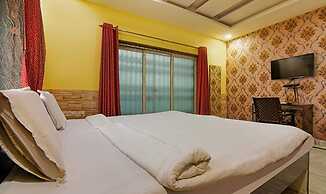 Fabhotel Utsav Palace