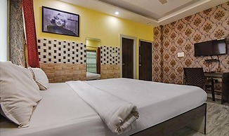 Fabhotel Utsav Palace