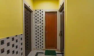 Fabhotel Utsav Palace