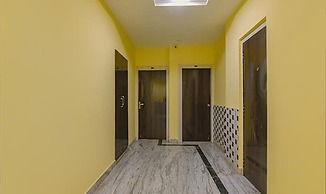 Fabhotel Utsav Palace