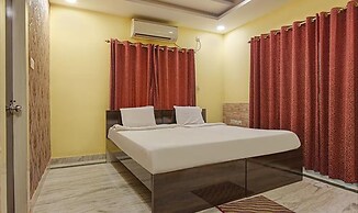 Fabhotel Utsav Palace