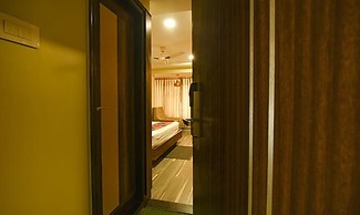 Fabhotel Emerald Resort