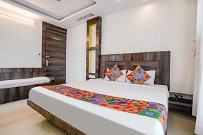 Fabhotel Kingdom Sai