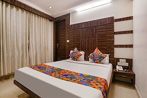 Fabhotel Kingdom Sai