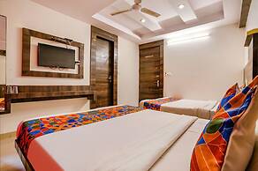 Fabhotel Kingdom Sai