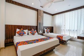 Fabhotel Kingdom Sai