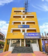 Fabhotel Radha Residency