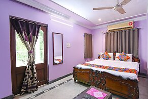 Fabexpress Karunamoyee Regency