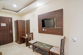 Fabhotel Cloud 9 Shopprix Mall