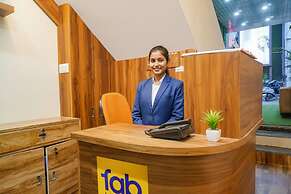 Fabhotel Tan Square