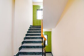 Fabhotel Comfort N Cozy