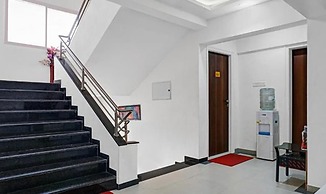 Fabhotel Prime Finesse