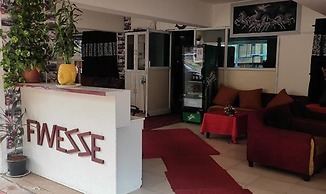 Fabhotel Prime Finesse