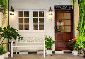 Noir Cafe And Hostel