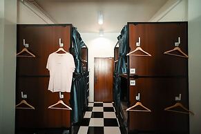 Noir Cafe And Hostel