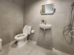 Noir Cafe And Hostel