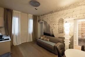 Verona Romana Apartments