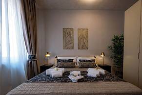 Verona Romana Apartments