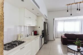 2 bedroom apartment by Hilton Beach