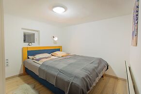 Cute gallery flat in Budapest Pearl