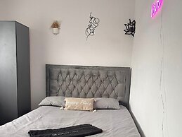 The Hideaway Home BD5 - 2 Bed Lovely Modern House