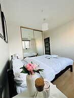 Immaculate 3-bed Apartment in London