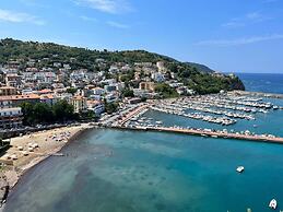 Apartment With Garden Close To The Beach