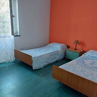 Apartment With Garden Close To The Beach