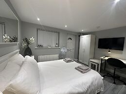 Beautiful 1-bed Modern Luxury Apartment in Luton