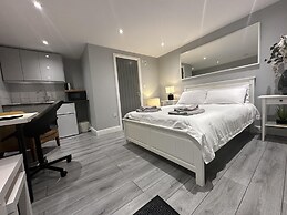 Beautiful 1-bed Modern Luxury Apartment in Luton