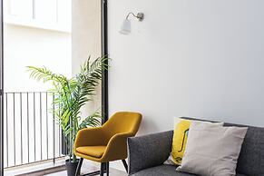 Modern Apartment Walking from the beach