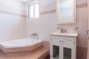 Gorgeous Apt w Magical View GC 3332-02