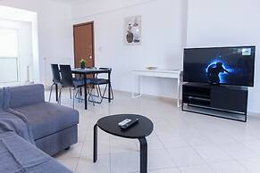 Gorgeous Apt w Magical View GC 3332-02