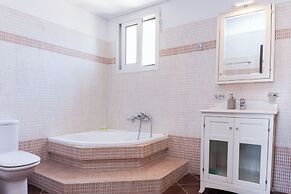 Gorgeous Apt w Magical View GC 3332-02