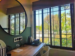 Olive Zip Golflinks by Embassy Group