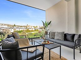 Sanders Triple - Nice 1-bdr Apt With Balcony