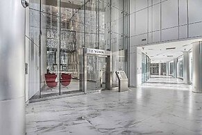 iHost Suites Downtown Toronto