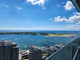 iHost Suites Downtown Toronto