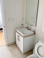 iHost Suites Downtown Toronto