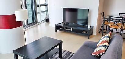 iHost Suites Downtown Toronto