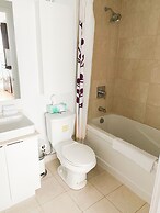 iHost Suites Downtown Toronto