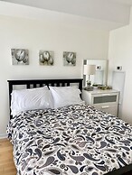 iHost Suites Downtown Toronto