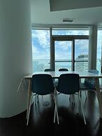 iHost Suites Downtown Toronto