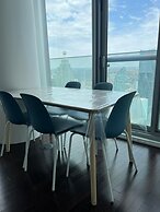 iHost Suites Downtown Toronto