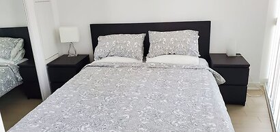 iHost Suites Downtown Toronto