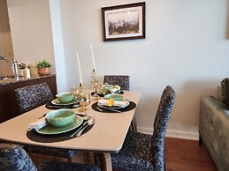 iHost Suites Downtown Toronto