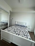 iHost Suites Downtown Toronto