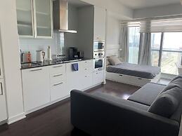 iHost Suites Downtown Toronto