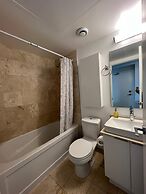 iHost Suites Downtown Toronto